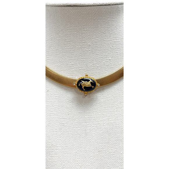 Vintage Gold-Tone Pegasus Choker Necklace Black Enamel Medallion - Picture 4 of 7